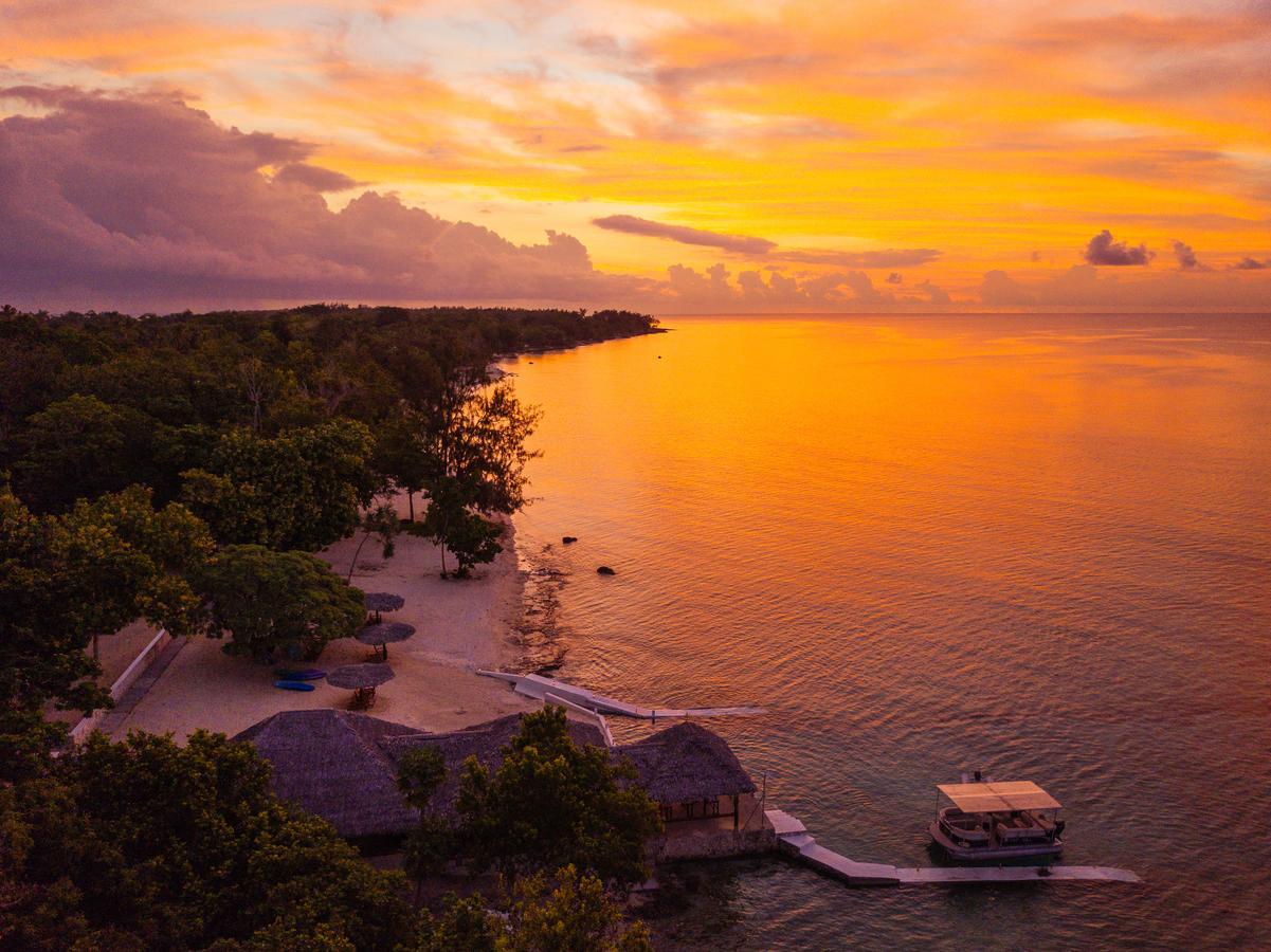 Coco Beach Resort Порт Вила Екстериор снимка